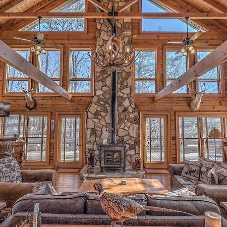 Blue Ridge Bliss- Spacious Cabin, Pets, Hot Tub! Luaran gambar