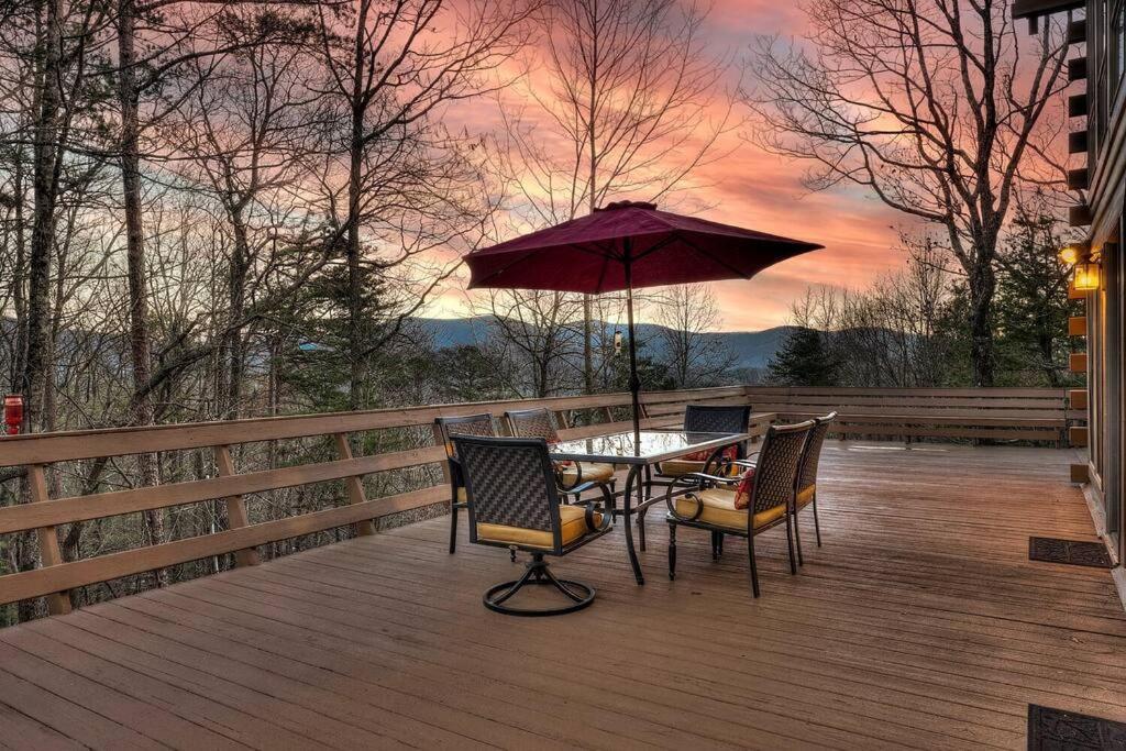 Blue Ridge Bliss- Spacious Cabin, Pets, Hot Tub! Luaran gambar