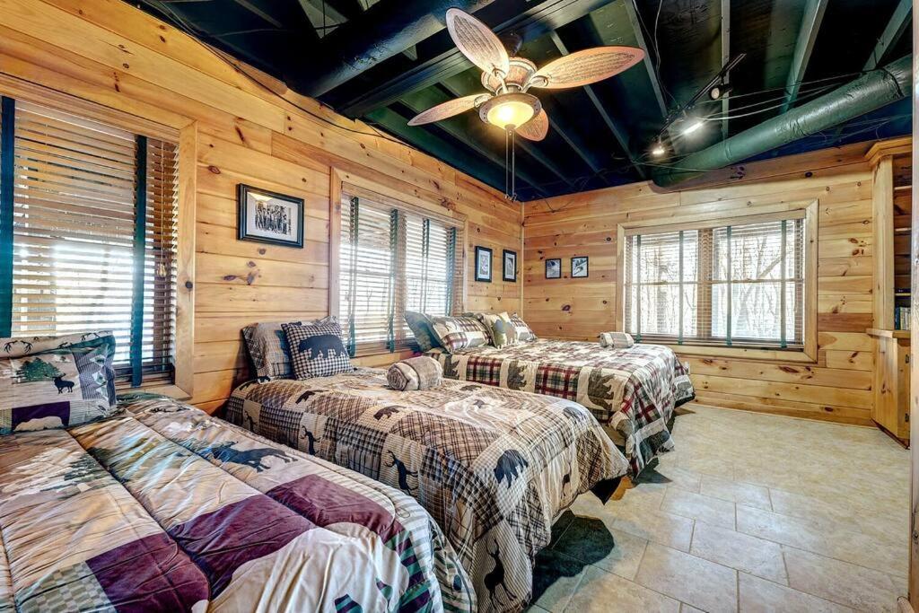 Blue Ridge Bliss- Spacious Cabin, Pets, Hot Tub! Luaran gambar