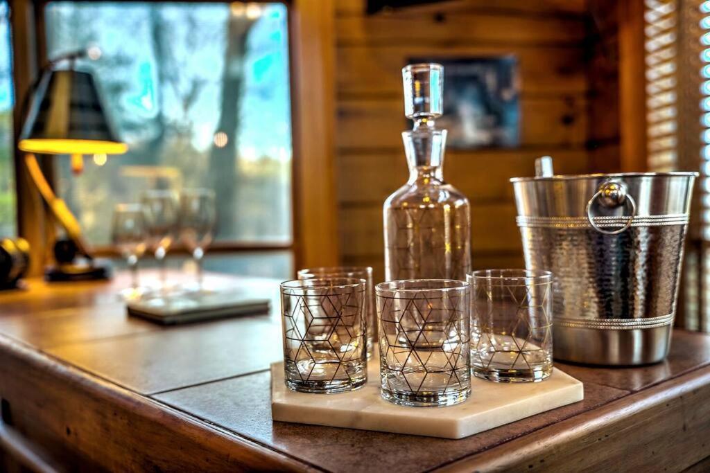 Blue Ridge Bliss- Spacious Cabin, Pets, Hot Tub! Luaran gambar