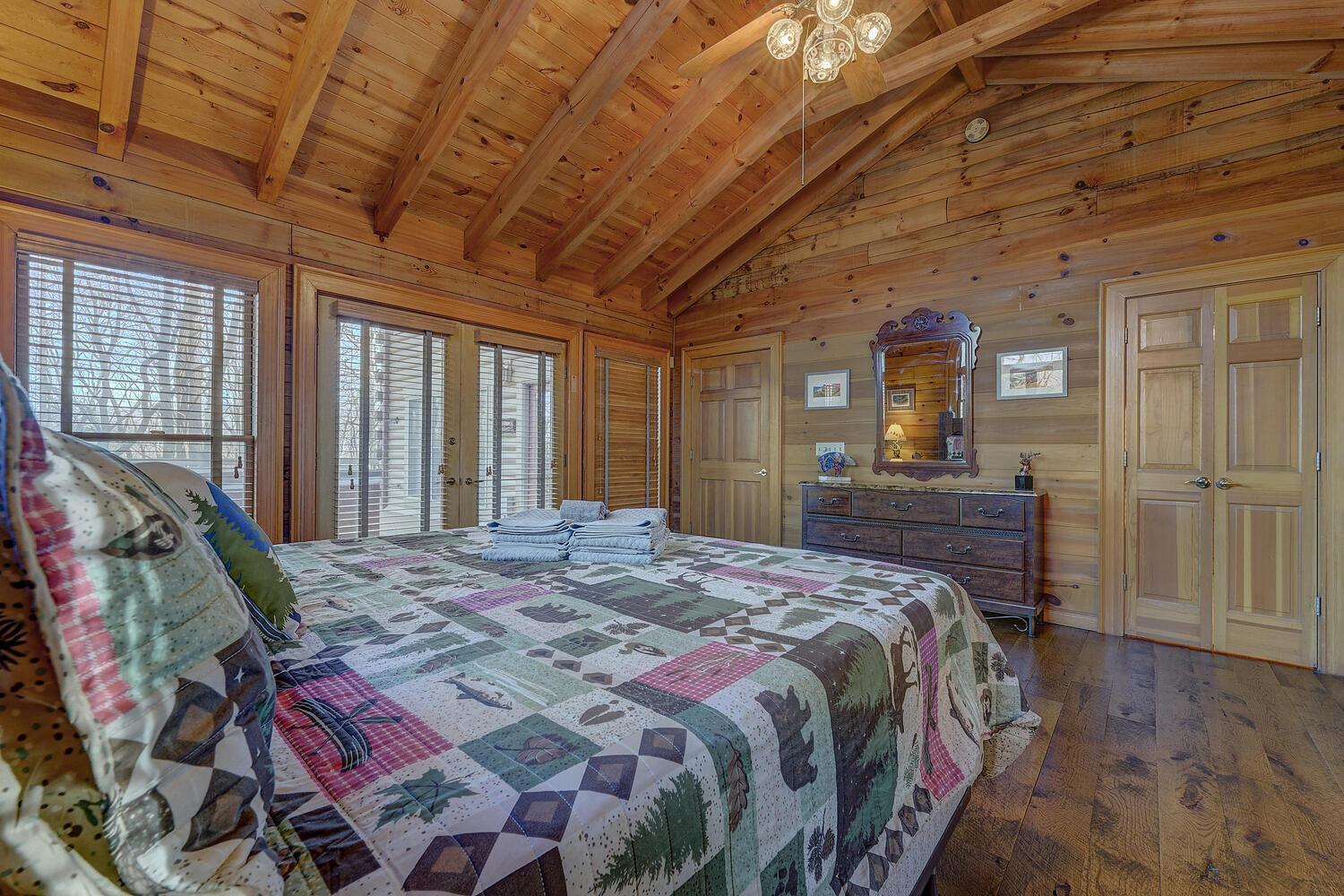 Blue Ridge Bliss- Spacious Cabin, Pets, Hot Tub! Luaran gambar